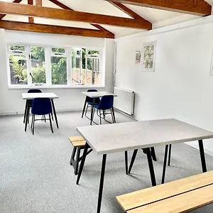 2* Guest house Centre