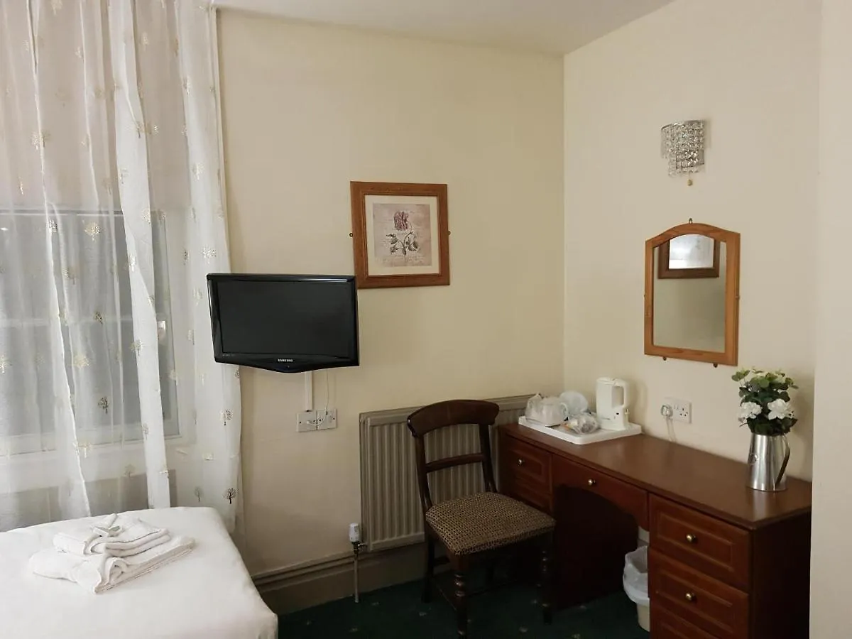 Linden Tree Bed & Breakfast Gloucester