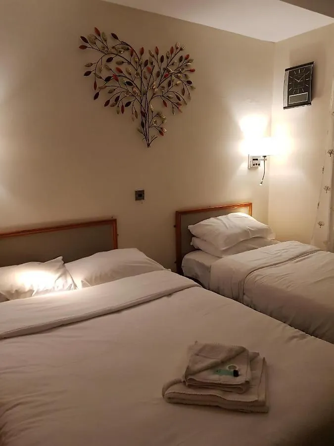 Linden Tree Bed & Breakfast Gloucester
